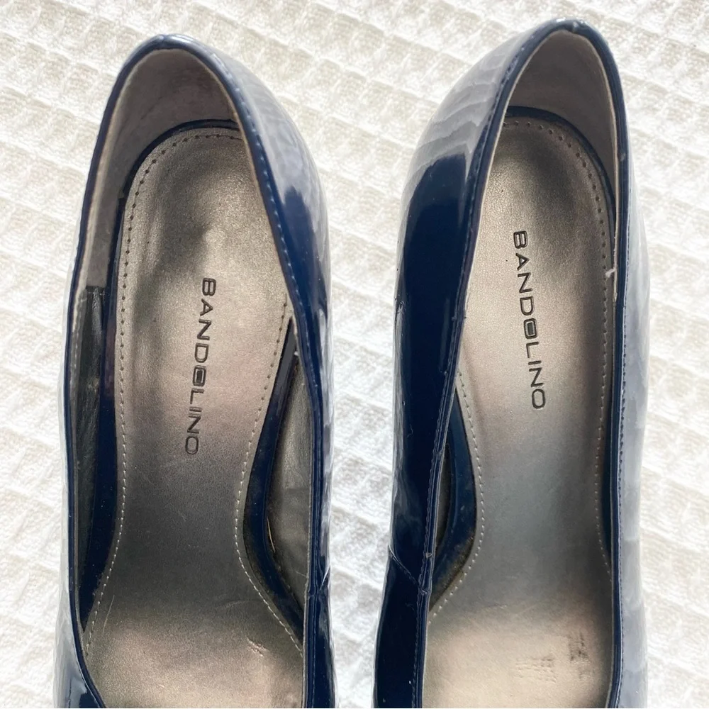 Bandolino Dark Blue Patent Peep Toe Heels size 9